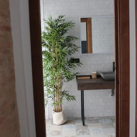 Del Castillo Apartment